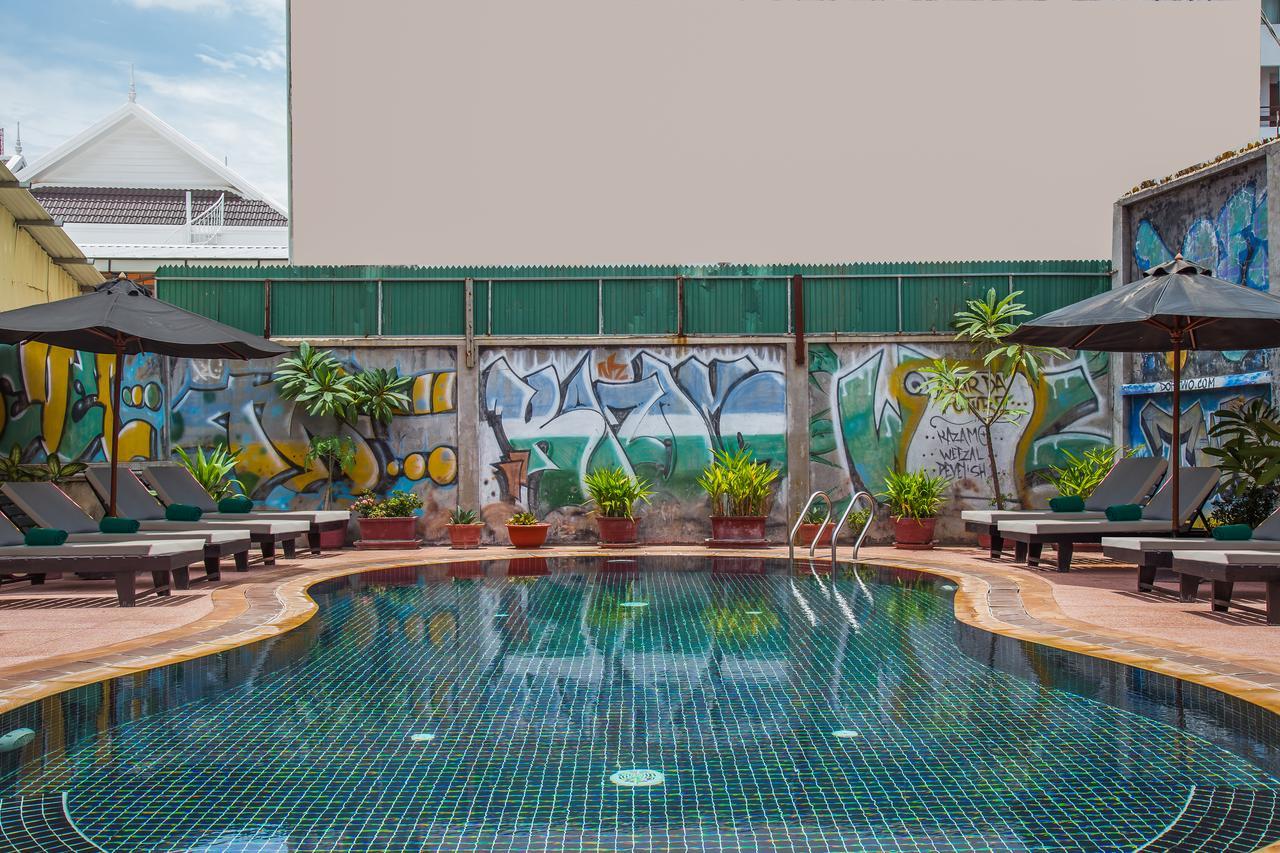 Side Walk Hotel Siem Reap Dış mekan fotoğraf
