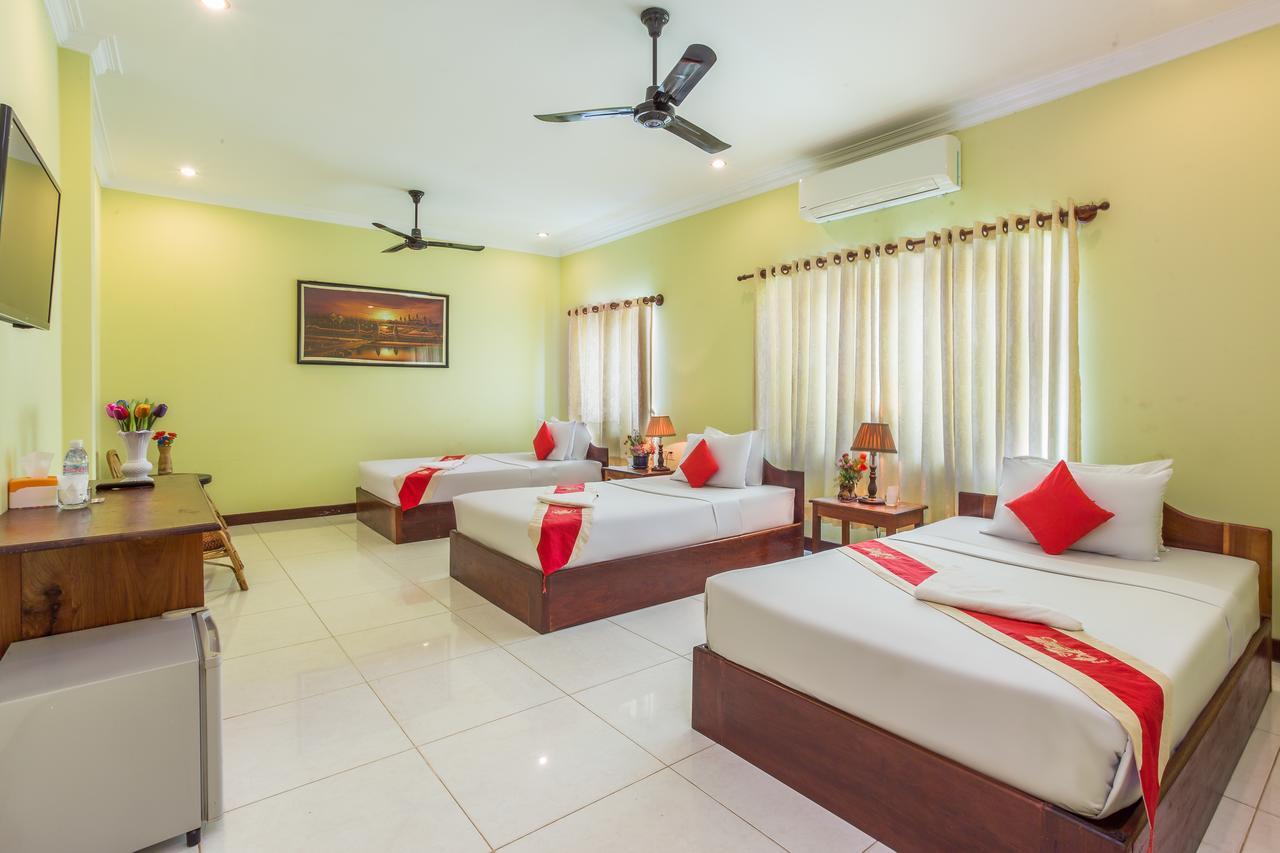 Side Walk Hotel Siem Reap Dış mekan fotoğraf