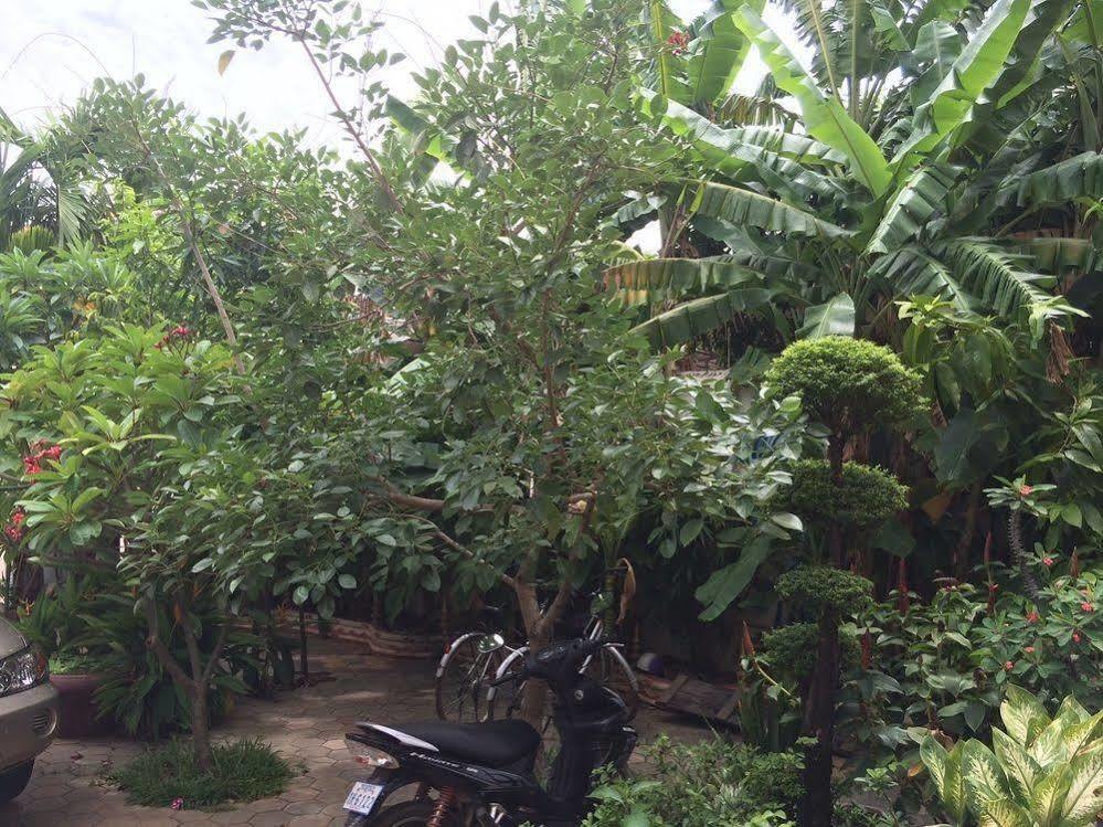 Side Walk Hotel Siem Reap Dış mekan fotoğraf